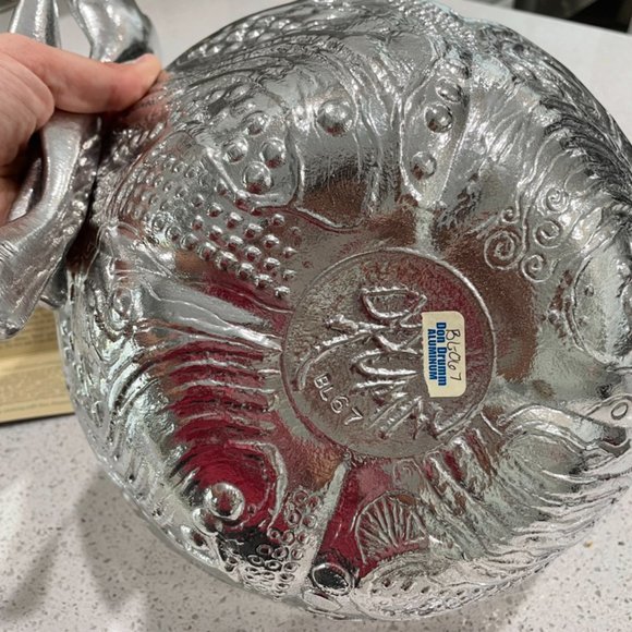 Cast Aluminum Cooking Bowl Sculpture and Serving spoons - Picture 7 of 10